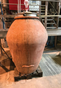 Clay amphora at Clos Culombu.