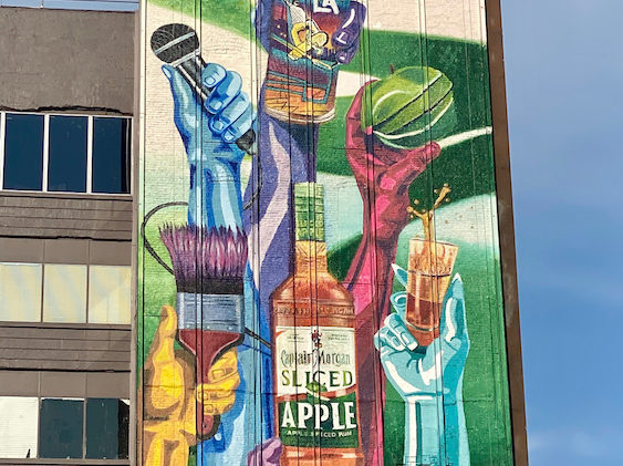 Captain Morgan Sliced Apple celebrates the LA community with a mural by local artist MADSTEEZ.