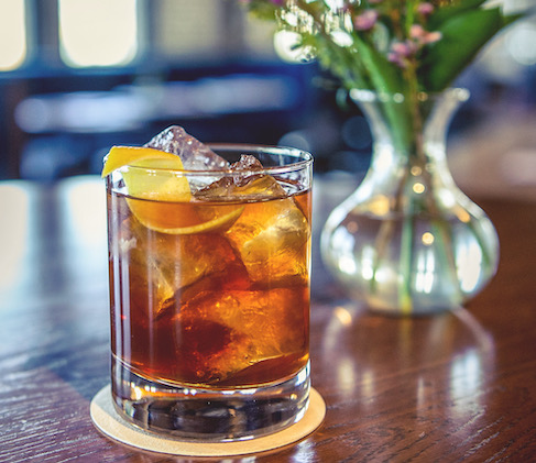 Monochromatic whiskey cocktail