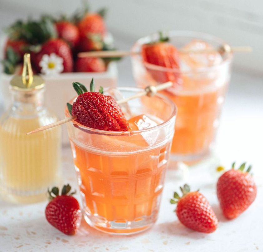 Strawberry Rhubarb Pie cocktail